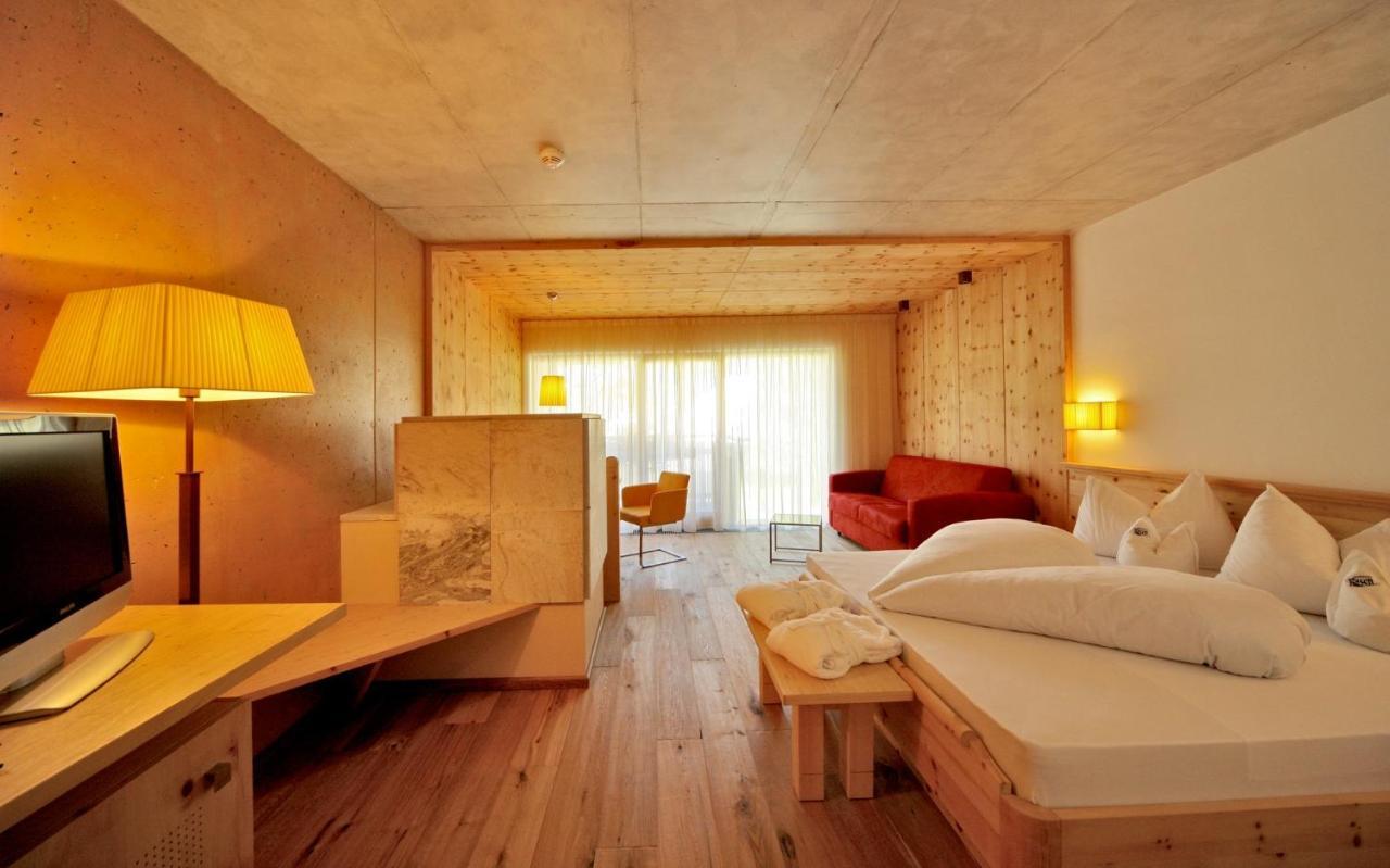 Sporthotel Rasen Rasun di Sotto Exterior photo